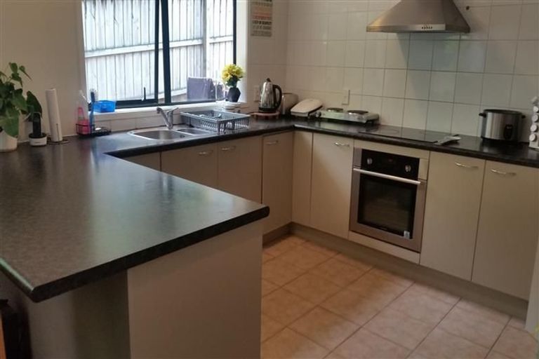 Photo of property in 43 Heathglen Place, Bayview, Auckland, 0629