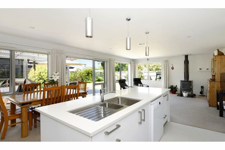 Photo of property in 15 Wanderers Avenue, Brightwater, 7022