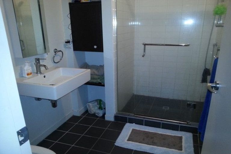 Photo of property in Montreaux Apartments, 7j/164 The Terrace, Wellington Central, Wellington, 6011