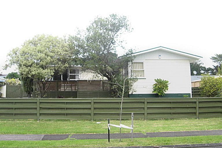 Photo of property in 74 Reelick Avenue, Pakuranga Heights, Auckland, 2010