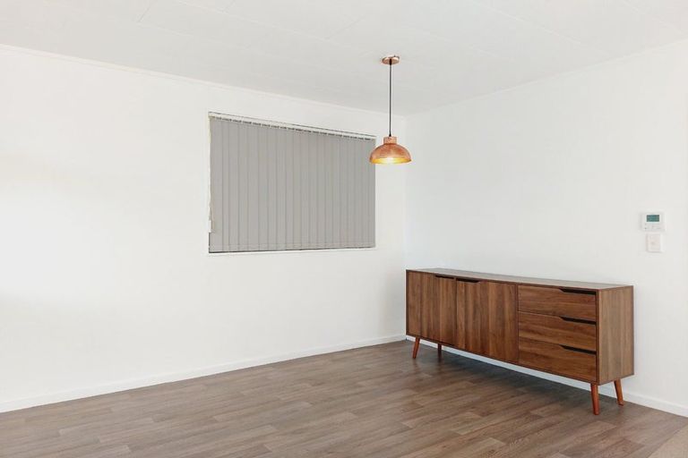 Photo of property in 1/23 Landow Place, Henderson, Auckland, 0612