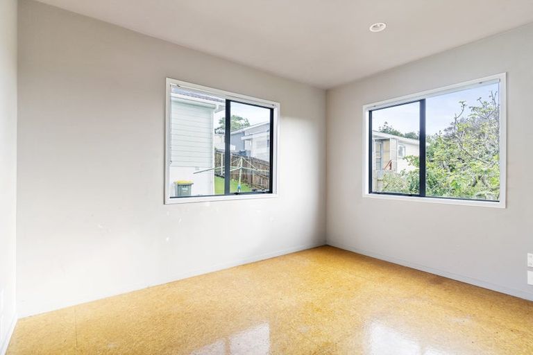 Photo of property in 18 Chislehurst Street, Henderson, Auckland, 0612