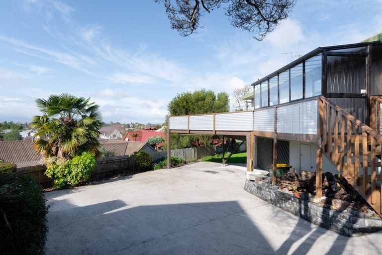 Photo of property in 17 Houhere Place, Pukete, Hamilton, 3200