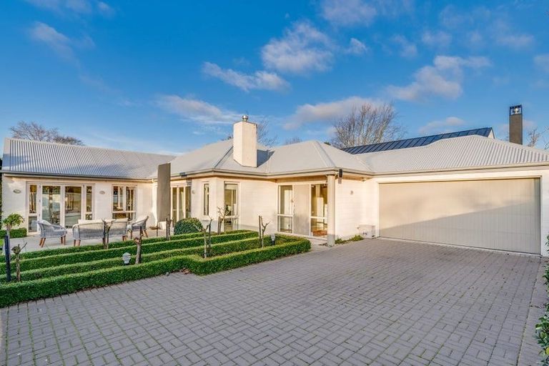 Photo of property in 76 Glandovey Road, Fendalton, Christchurch, 8052