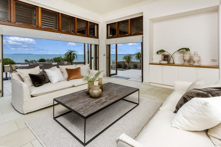 Photo of property in 3a Holiday Road, Milford, Auckland, 0620