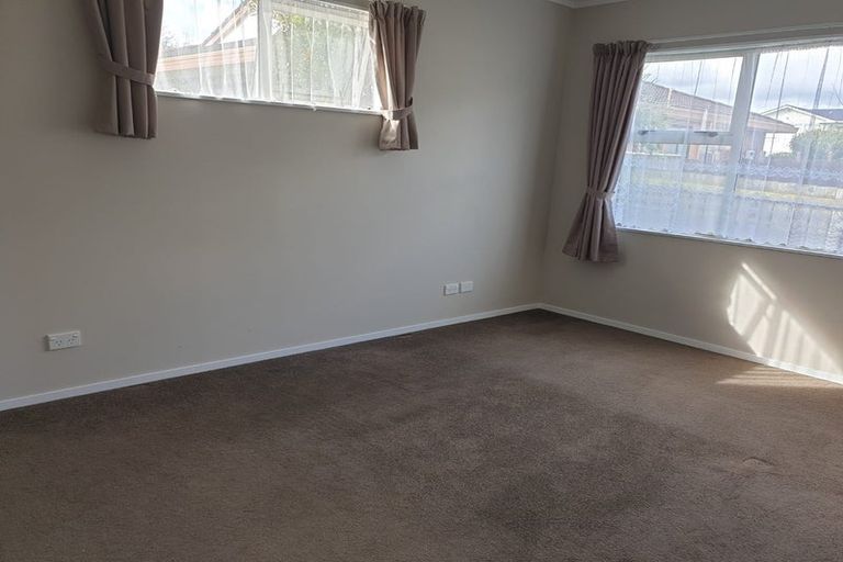 Photo of property in 96 Hutchinsons Road, Bucklands Beach, Auckland, 2014