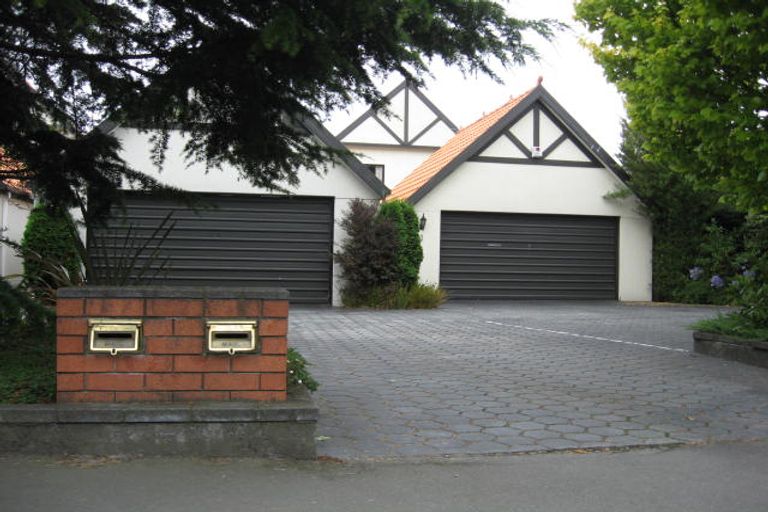 Photo of property in 1/262 Riccarton Road, Upper Riccarton, Christchurch, 8041