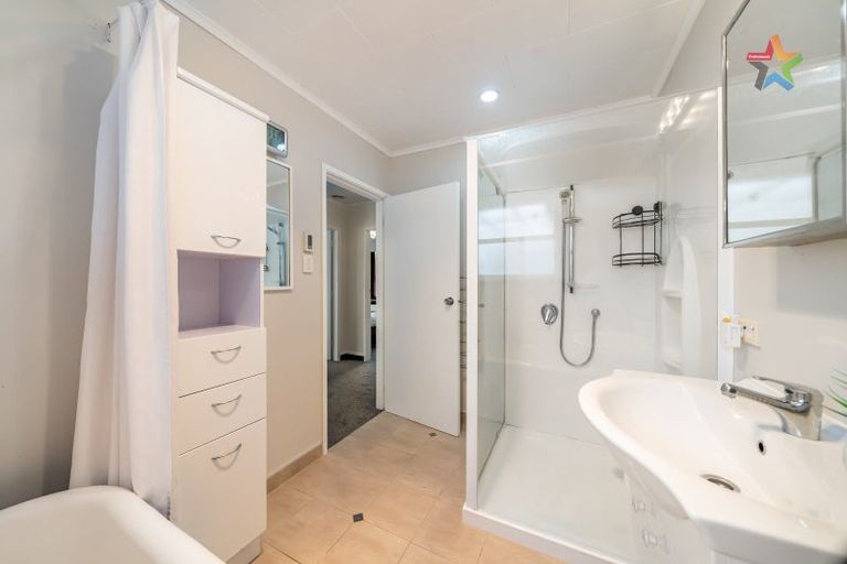 Photo of property in 60 Kairimu Street, Stokes Valley, Lower Hutt, 5019