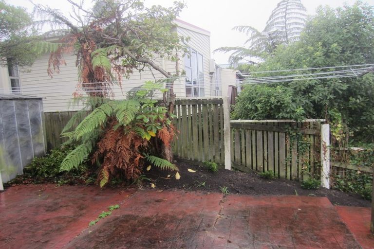 Photo of property in 37 Cambrian Street, Churton Park, Wellington, 6037