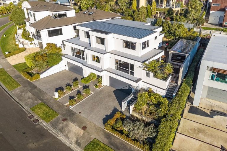 Photo of property in 40 The Masthead, Whitby, Porirua, 5024