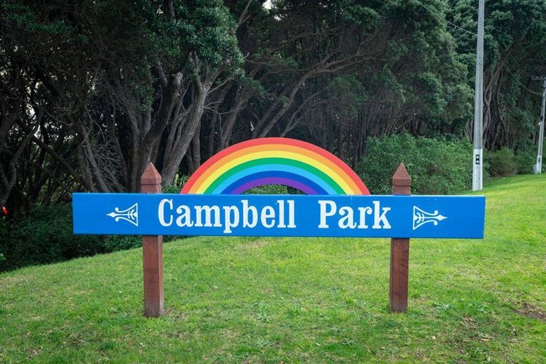 Photo of property in 108 Wellington Road, Paekakariki, 5034