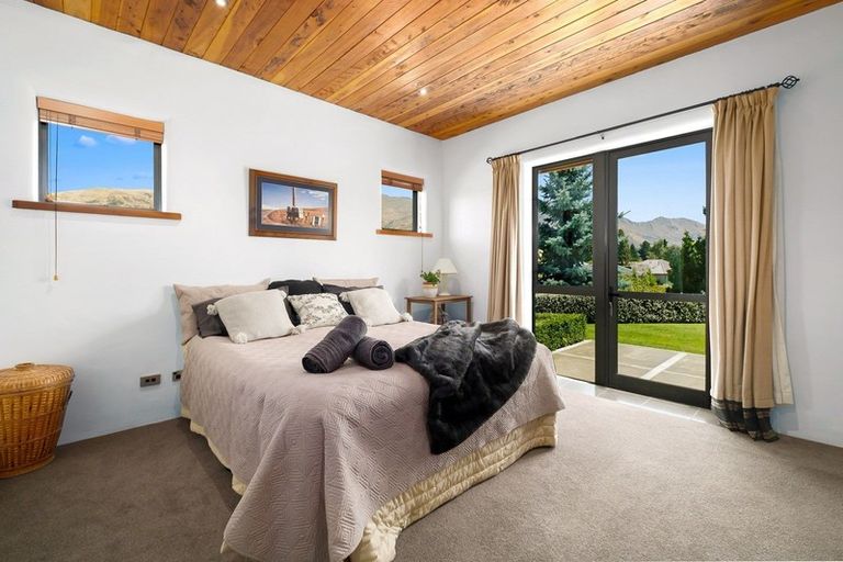 Photo of property in 24 Golf Course Road, Wanaka, 9305
