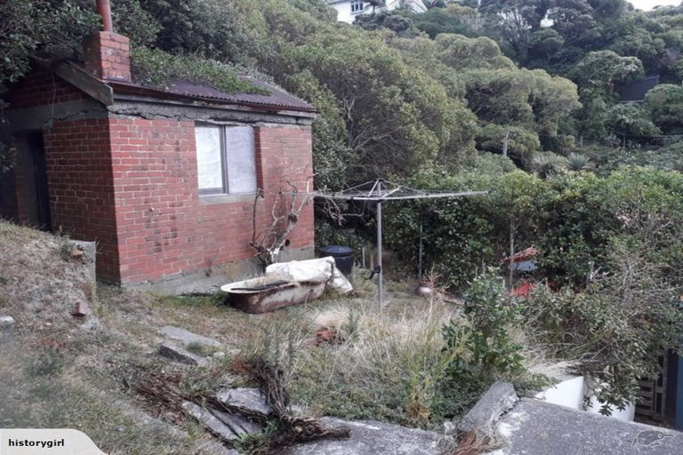 Photo of property in 2/134 Evans Bay Parade, Roseneath, Wellington, 6021