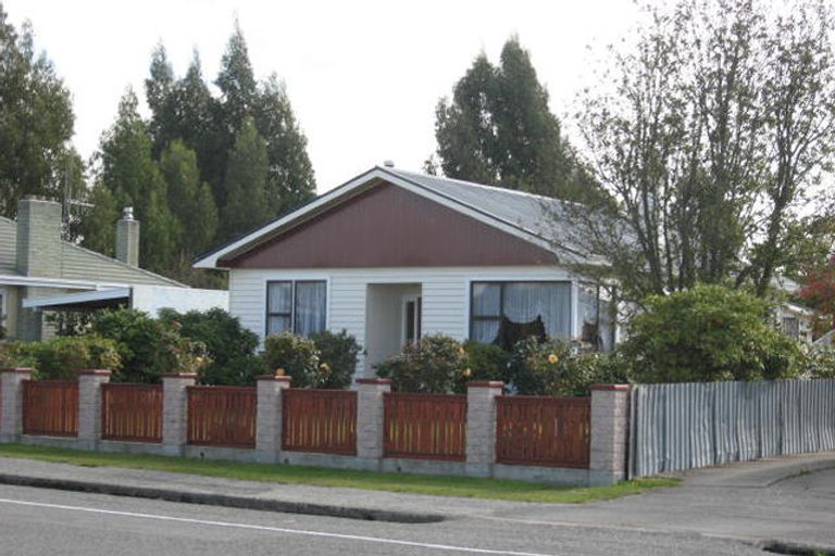 Photo of property in 1 Point Bush Road, Waimate, 7924