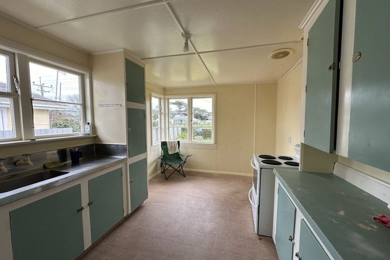 Photo of property in 18 Egmont Street, Kaponga, Hawera, 4679