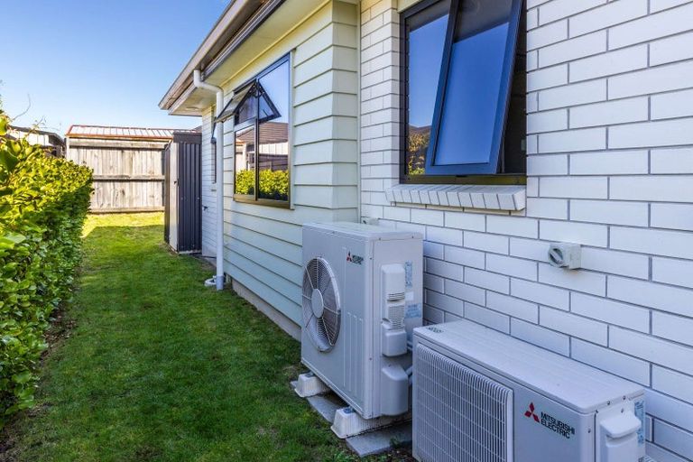 Photo of property in 35 Noumea Drive, Rangatira Park, Taupo, 3330