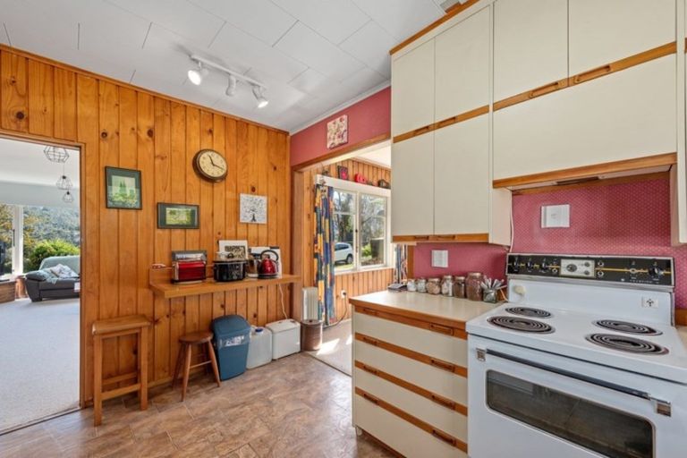 Photo of property in 710 Main Road North, Te Marua, Upper Hutt, 5018