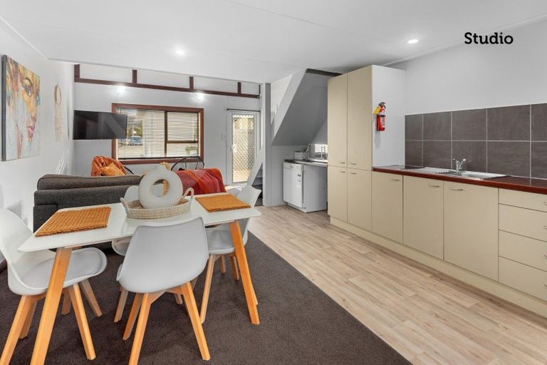 Photo of property in 22 Kamo Road, Regent, Whangarei, 0112