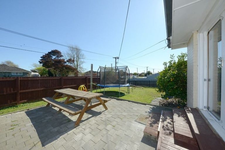 Photo of property in 37 Lyndhurst Crescent, Aranui, Christchurch, 8061
