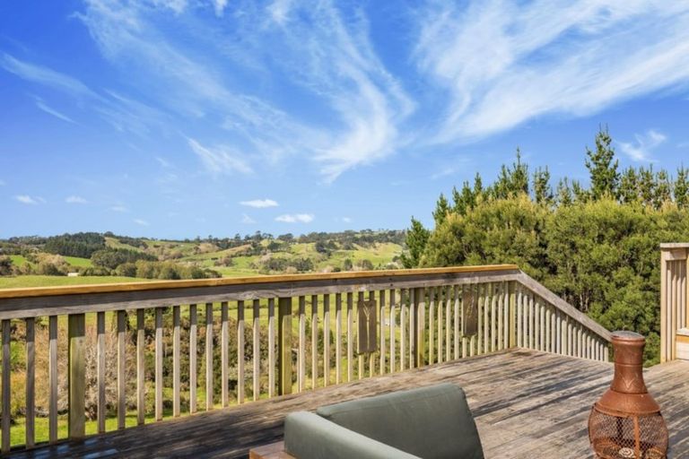 Photo of property in 233 Whitehills Road, Waitoki, Silverdale, 0994