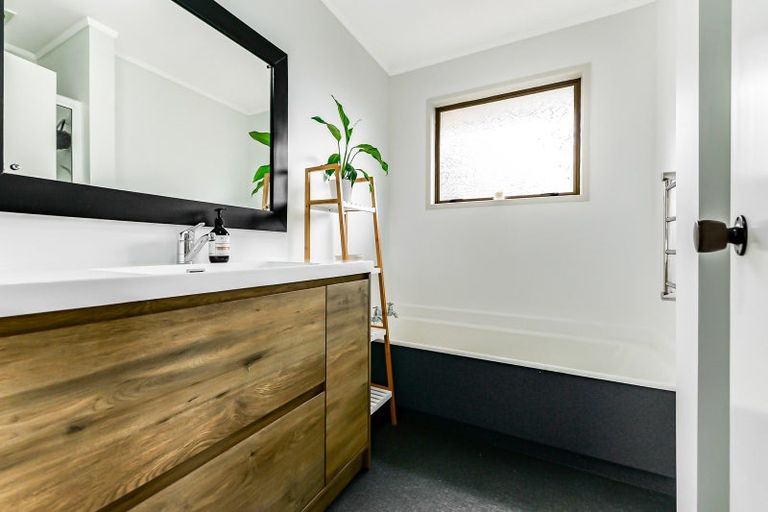 Photo of property in 35 Cullimore Street, Pukete, Hamilton, 3200