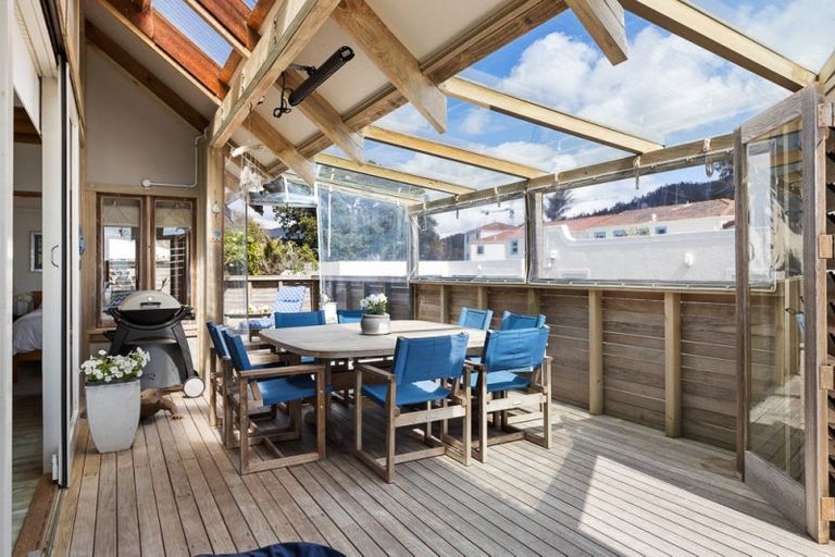 Photo of property in 5 Marine Parade, Orewa, 0931