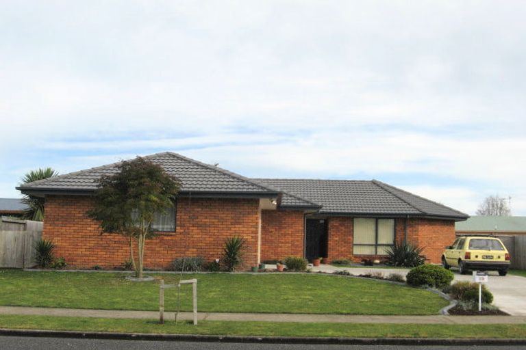 Photo of property in 19 Aldona Place, Fairview Downs, Hamilton, 3214