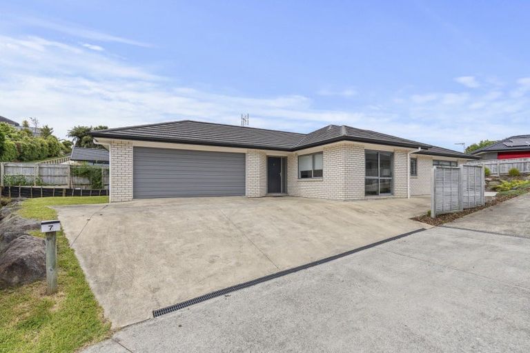 Photo of property in 7 Totarahoe Lane, Whalers Gate, New Plymouth, 4310
