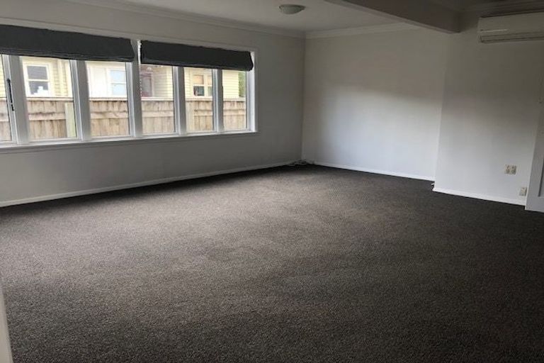 Photo of property in 7c Mclellan Street, Tawa, Wellington, 5028