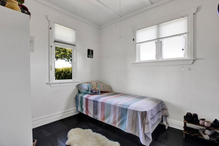 Photo of property in 187 Brooklands Road, Vogeltown, New Plymouth, 4310