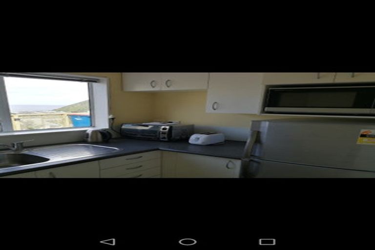 Photo of property in 16a Frobisher Street, Island Bay, Wellington, 6023