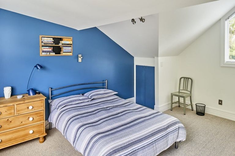 Photo of property in 31 Nikau Street, Eastbourne, Lower Hutt, 5013