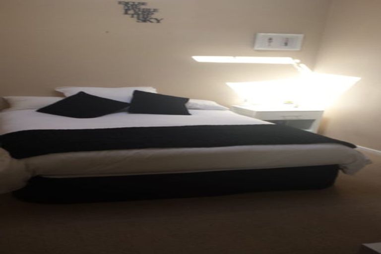 Photo of property in 8/17 Adelaide Road, Mount Cook, Wellington, 6021