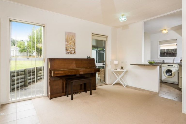 Photo of property in 1/59 Stredwick Drive, Torbay, Auckland, 0630