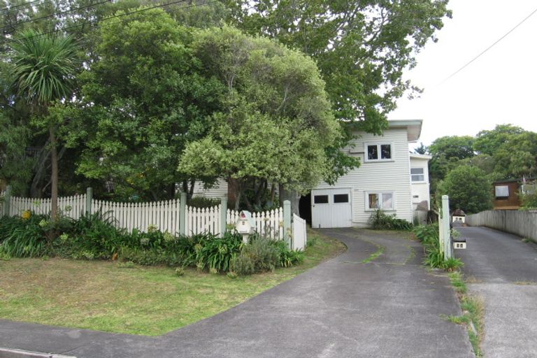 Photo of property in 1/4 Brian Avenue, Forrest Hill, Auckland, 0620