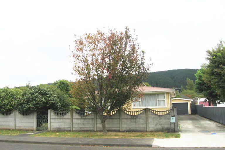 Photo of property in 3 Matuku Street, Heretaunga, Upper Hutt, 5018