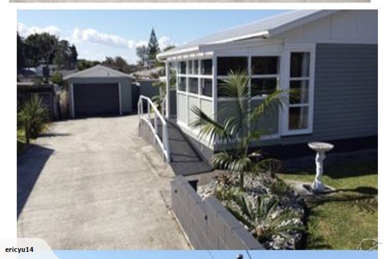 Photo of property in 112 Wharf Road, Te Atatu Peninsula, Auckland, 0610
