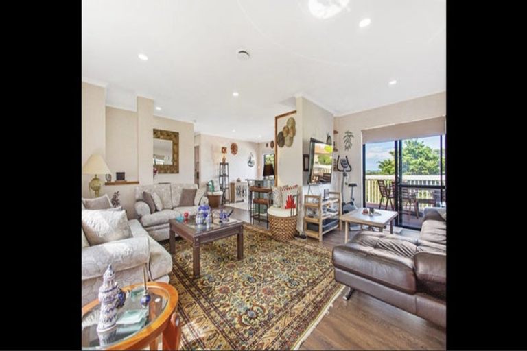 Photo of property in 1 Ashland Place, Weymouth, Auckland, 2103