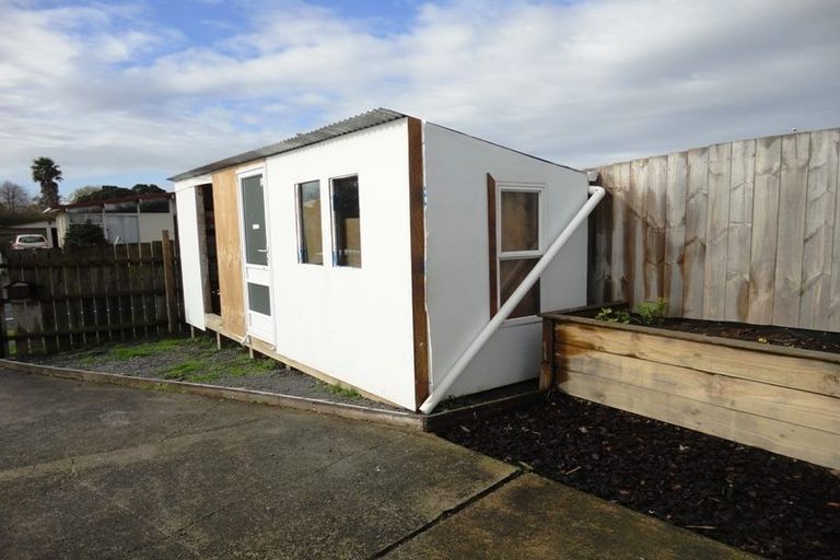 Photo of property in 19 Swallow Drive, Manurewa, Auckland, 2102