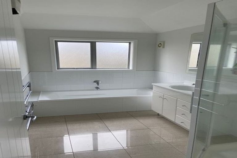 Photo of property in 15a Grove Road, Addington, Christchurch, 8024