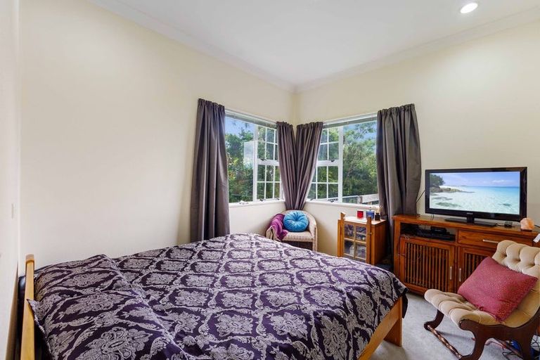 Photo of property in 105 Winara Avenue, Waikanae, 5036