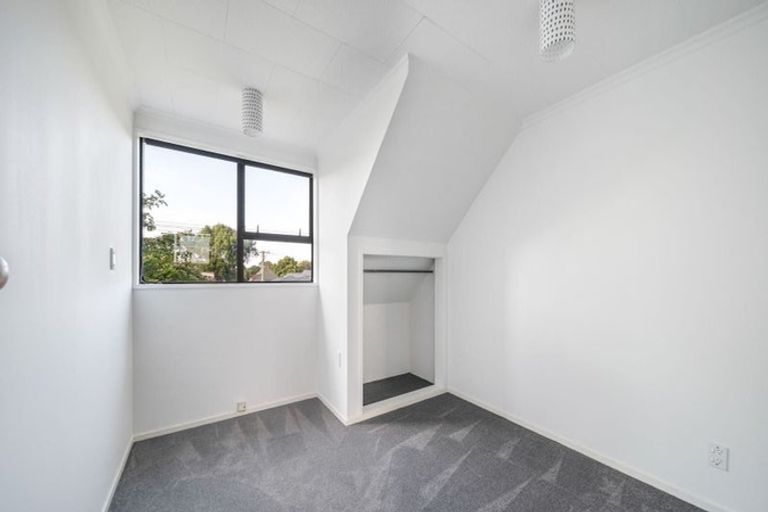 Photo of property in 15 Wittys Road, Avonhead, Christchurch, 8042