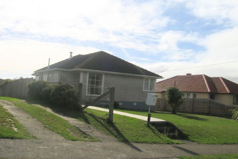 Photo of property in 6 Jackson Terrace, Ranui, Porirua, 5024