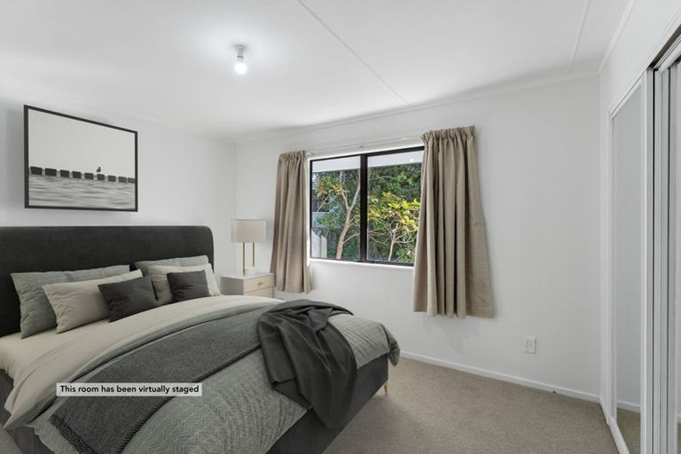 Photo of property in 14 Poneke Drive, Waikanae, 5036