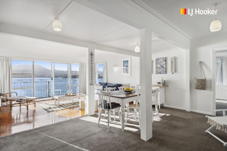 Photo of property in 35 Oxley Crescent, Broad Bay, Dunedin, 9014