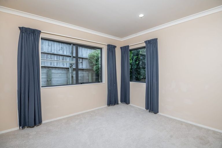 Photo of property in 68 Erlestoke Crescent, Churton Park, Wellington, 6037