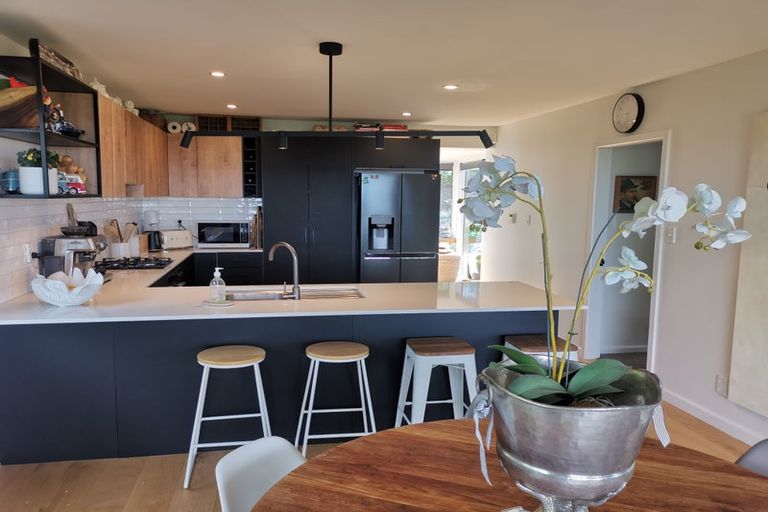 Photo of property in 263 Mount Pleasant Road, Mount Pleasant, Christchurch, 8081