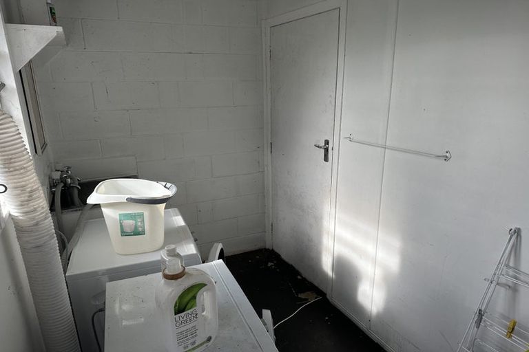 Photo of property in 1/663 Te Atatu Road, Te Atatu Peninsula, Auckland, 0610