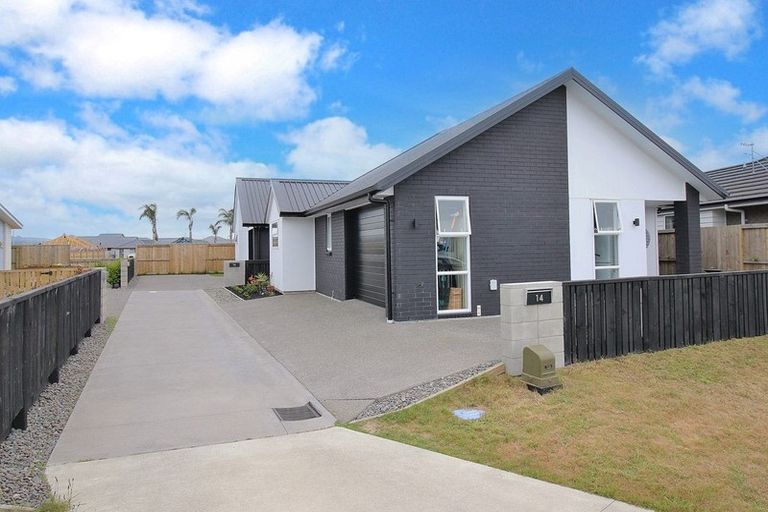 Photo of property in 14 Toi Place, Papamoa, 3118