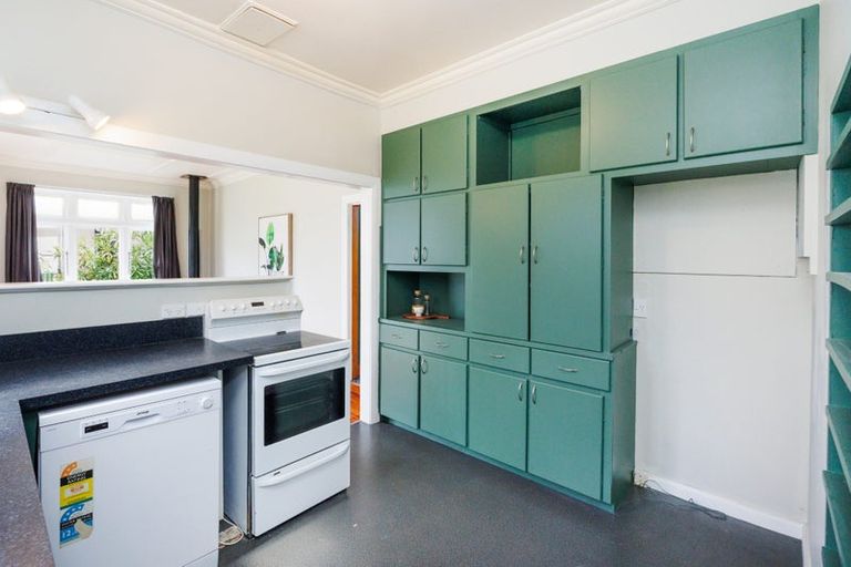 Photo of property in 8 Guy Avenue, Takaro, Palmerston North, 4410